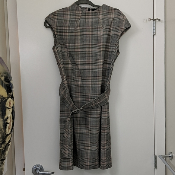 Theory Belted Dress - Picture 1 of 4